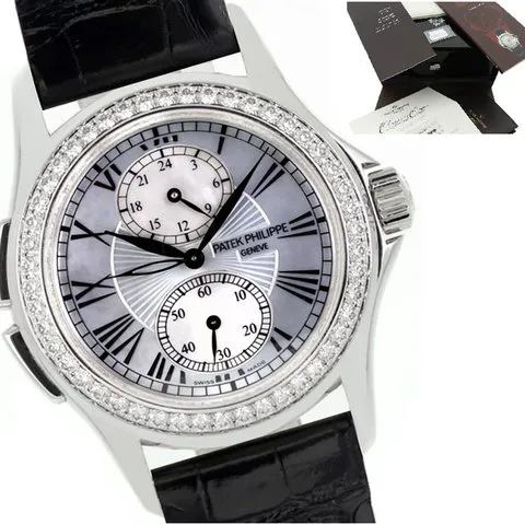 Patek Philippe Calatrava 4934g-001 35mm White gold Mother-of-pearl