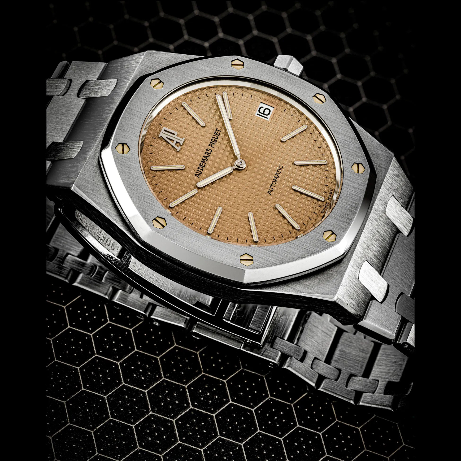 Audemars Piguet Royal Oak 14802ST 39mm Stainless steel Salmon