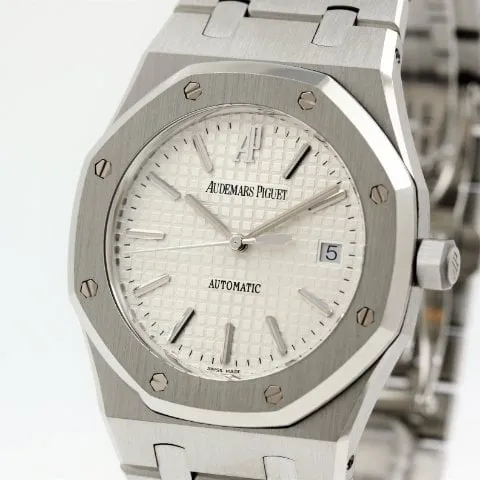 Audemars Piguet Royal Oak 15300ST.OO.1220ST.01 39mm Stainless steel Silver