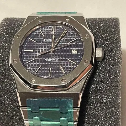 Audemars Piguet Royal Oak 15300ST.OO.1220ST.02 39mm Stainless steel Blue