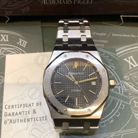 Audemars Piguet Royal Oak 15300ST.OO.1220ST.03 39mm Stainless steel Black