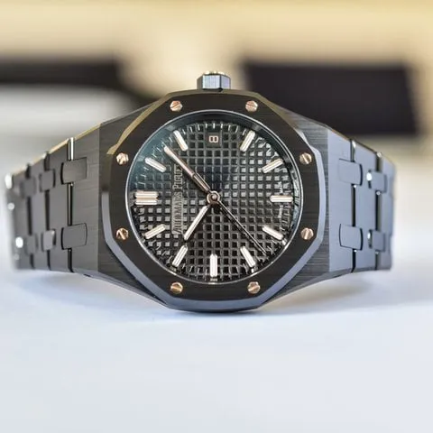 Audemars Piguet Royal Oak 77350CE.OO.1266CE.01 34mm Ceramic Black