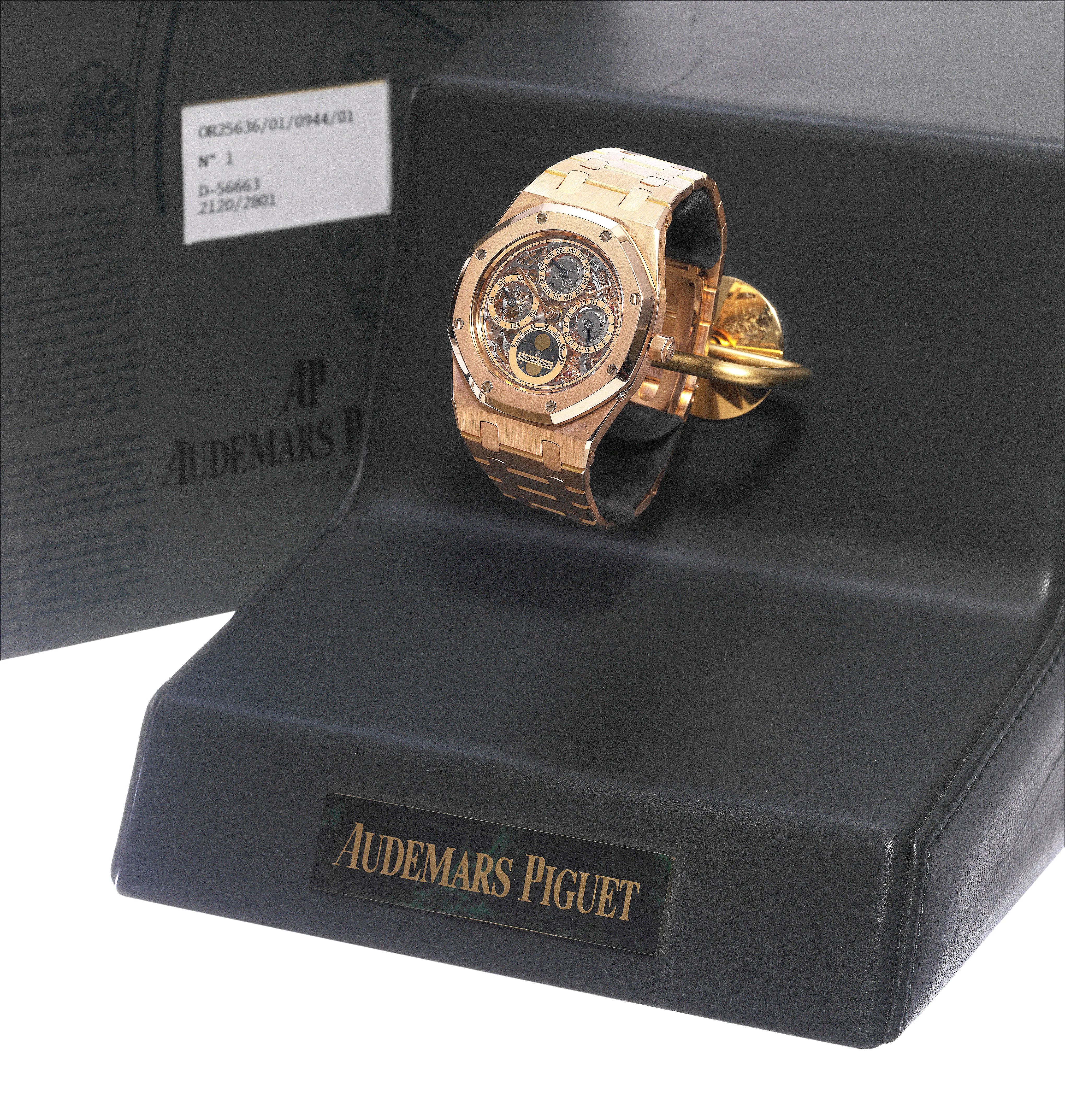 Audemars Piguet Royal Oak Quantieme Perpetuel Automatique 39mm Rose gold Transparent