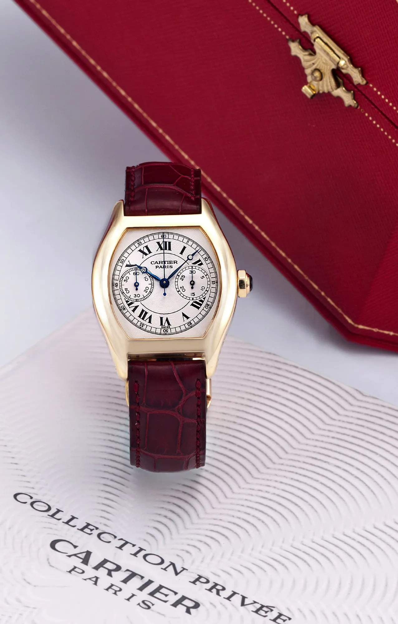 Cartier 2356 34mm Yellow gold Silver