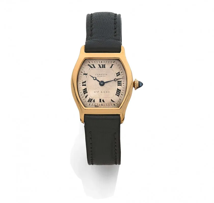 Cartier Tortoise 23mm Yellow gold White