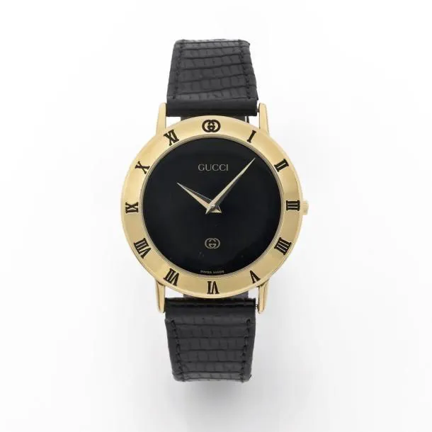 Gucci Yellow gold Black