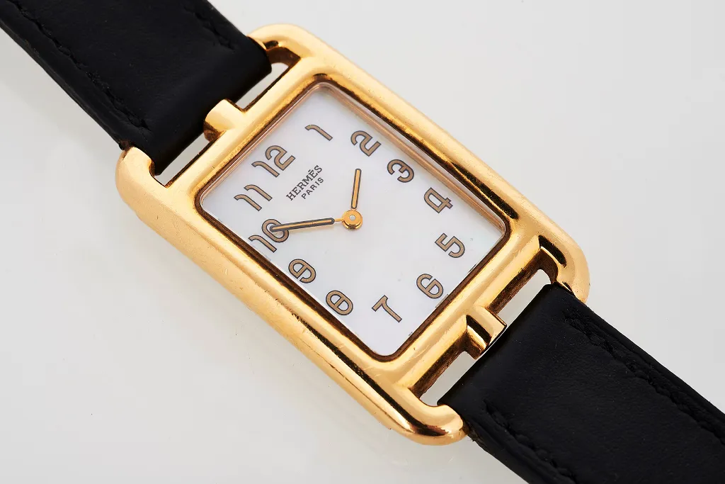 Hermès Nantucket 563146 39.5mm Yellow gold Mother-of-pearl