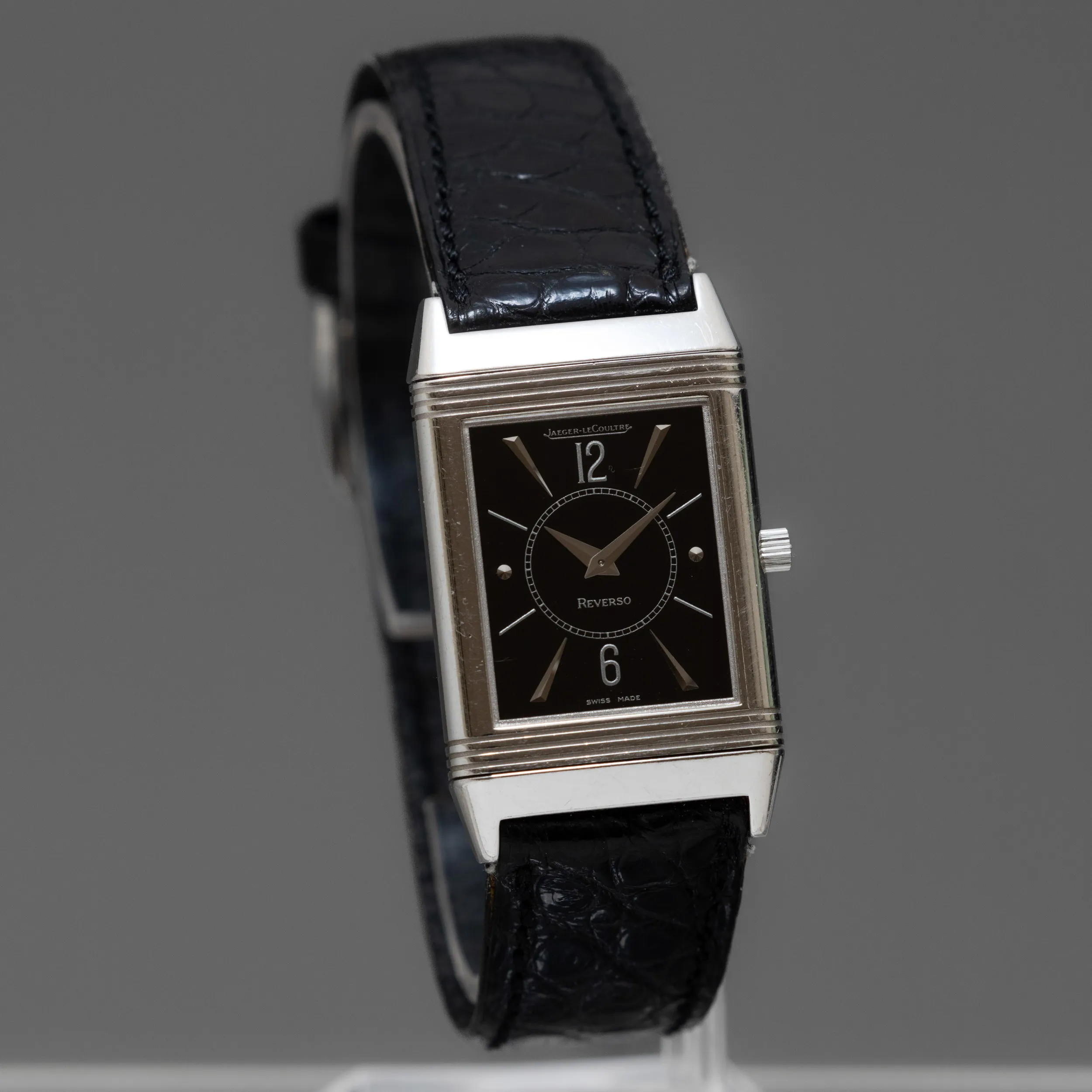 Jaeger-LeCoultre Reverso 250.3.86 38mm White gold Black 2