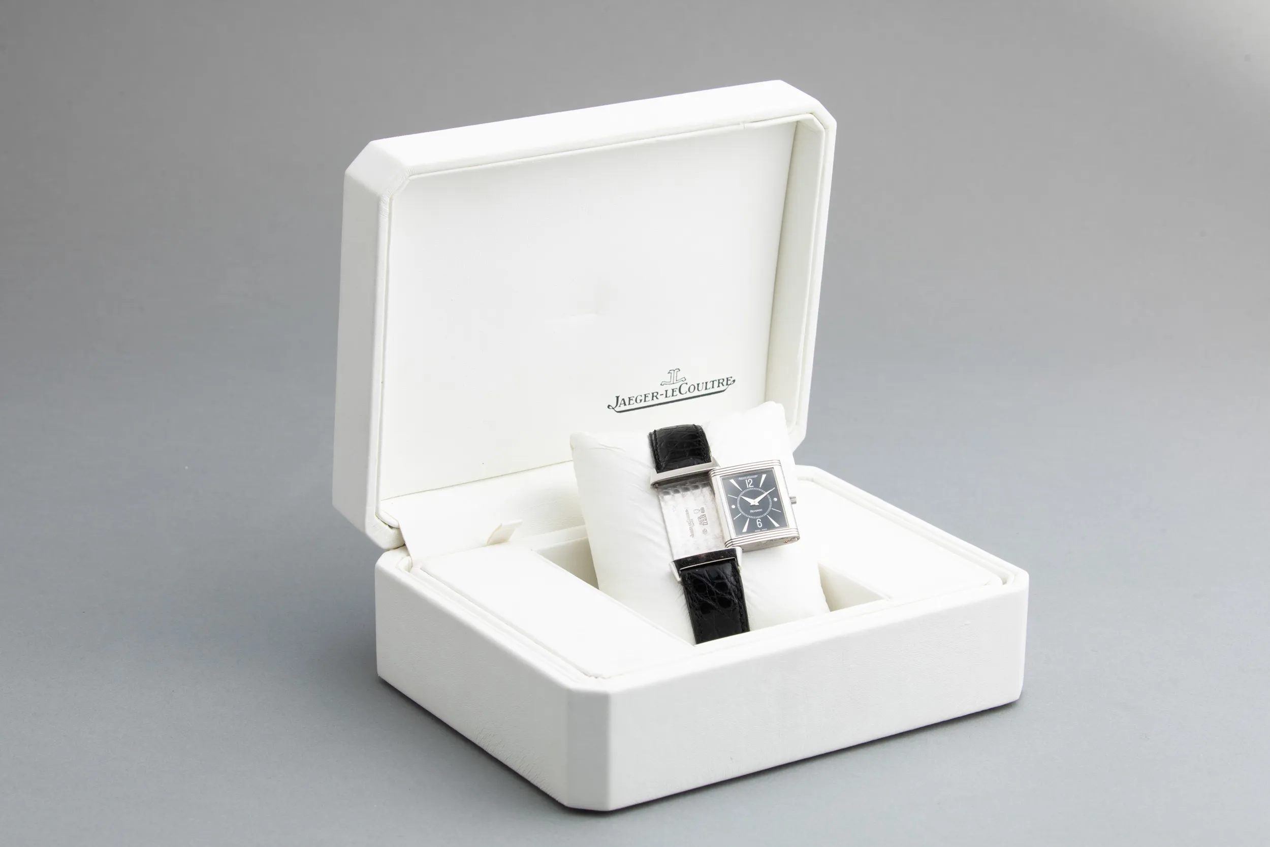 Jaeger-LeCoultre Reverso 250.3.86 38mm White gold Black 5