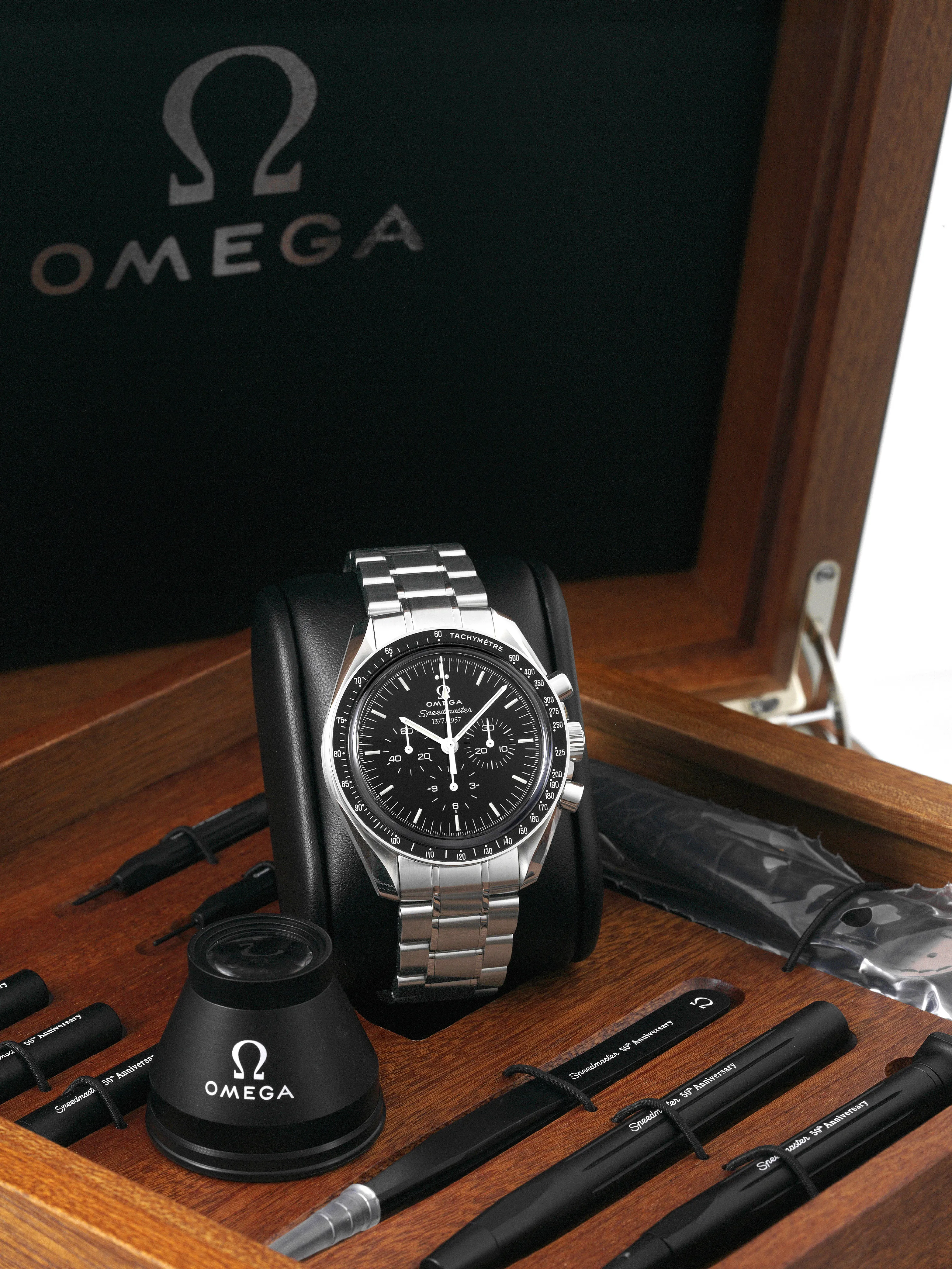 Omega Speedmaster Moonwatch 311.33.42.50.01.001 42mm Stainless steel Black