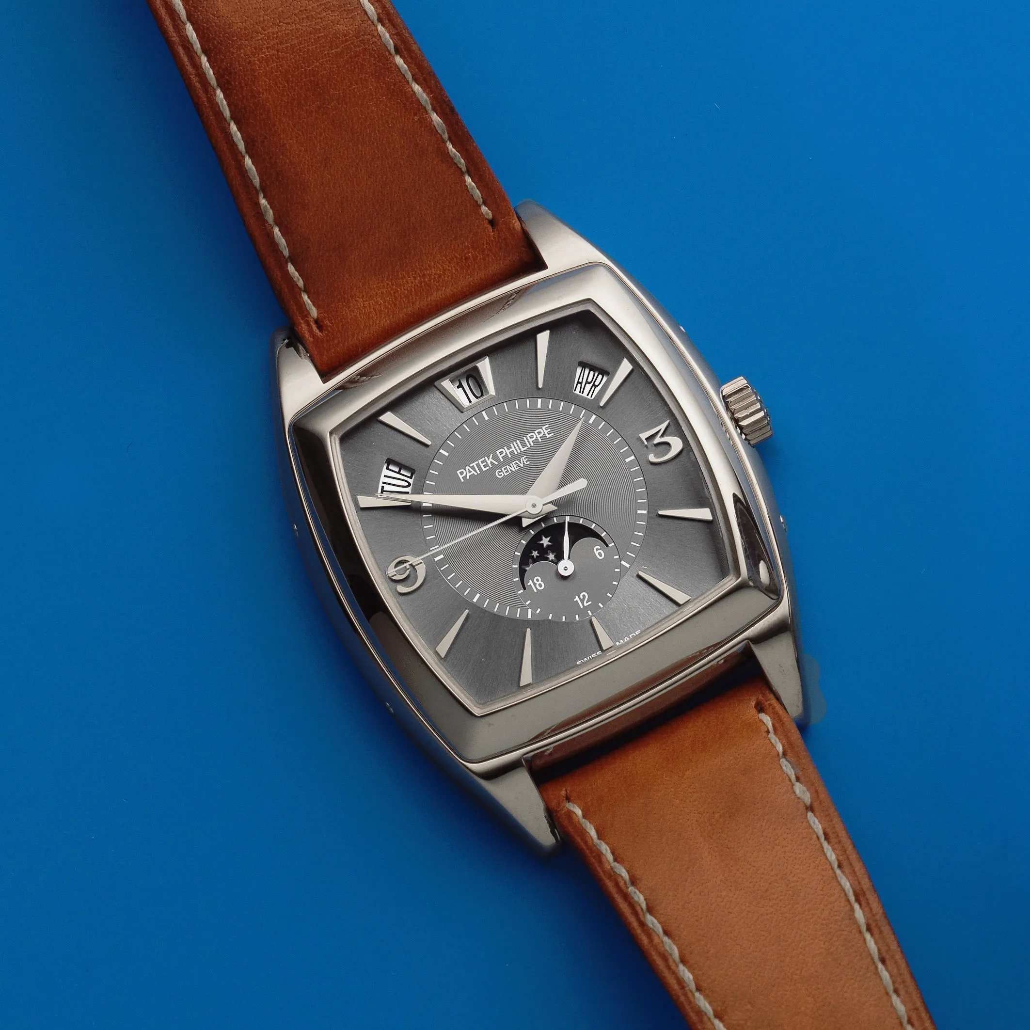 Patek Philippe 5135G 38mm White gold Gray