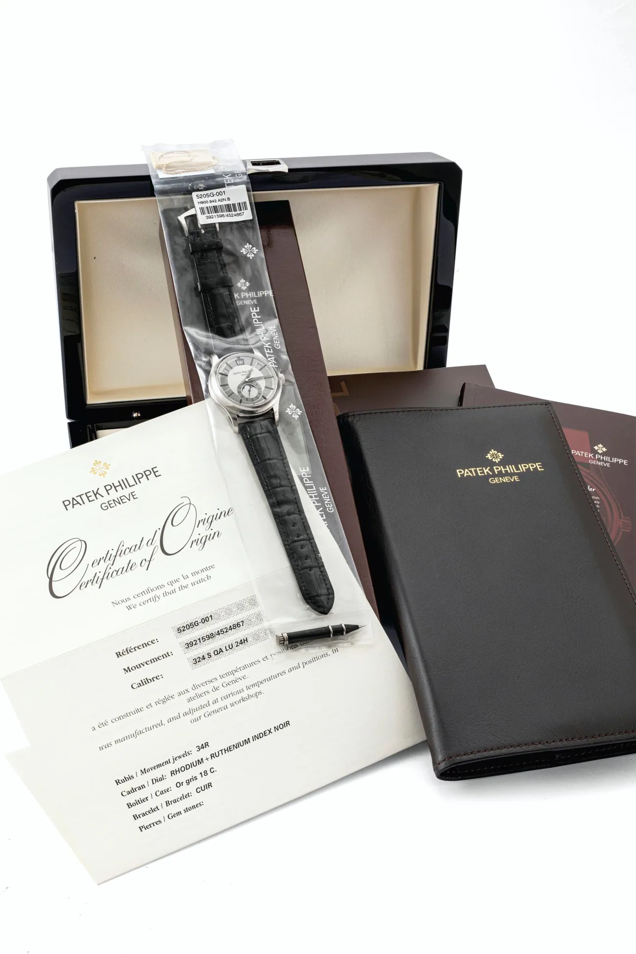 Patek Philippe Annual Calendar 5205 40mm White gold White