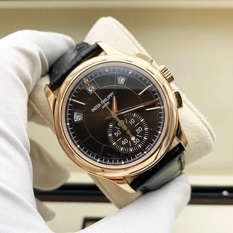 Patek Philippe Annual Calendar Chronograph 5905R-001 42mm Rose gold Brown