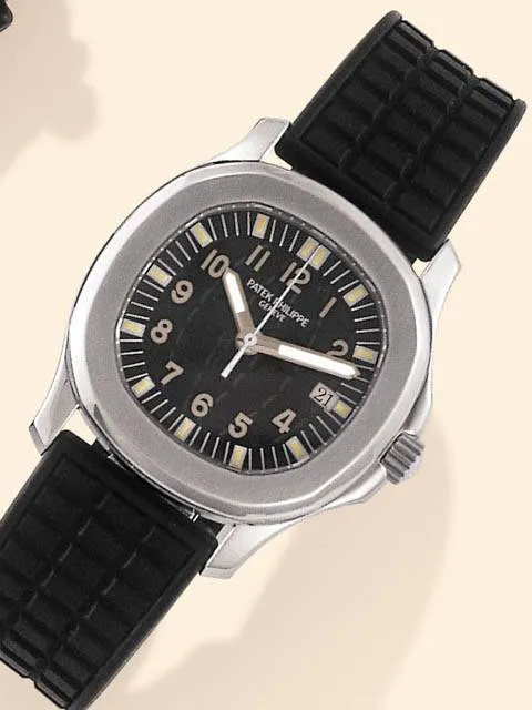 Patek Philippe Aquanaut 5064A 34mm Stainless steel Black