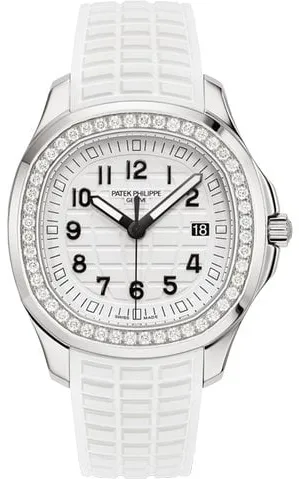 Patek Philippe Aquanaut 5267/200A-010 39mm Stainless steel White