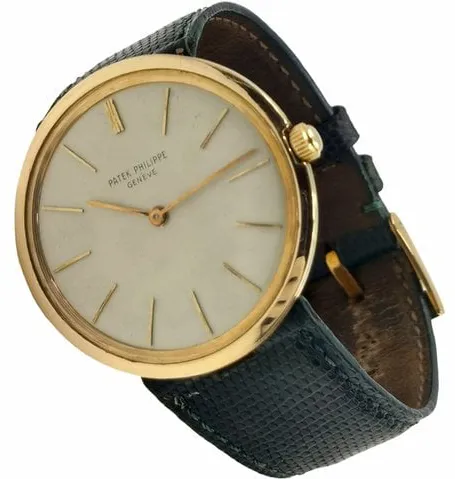 Patek Philippe Calatrava 2591 35mm Yellow gold Champagne