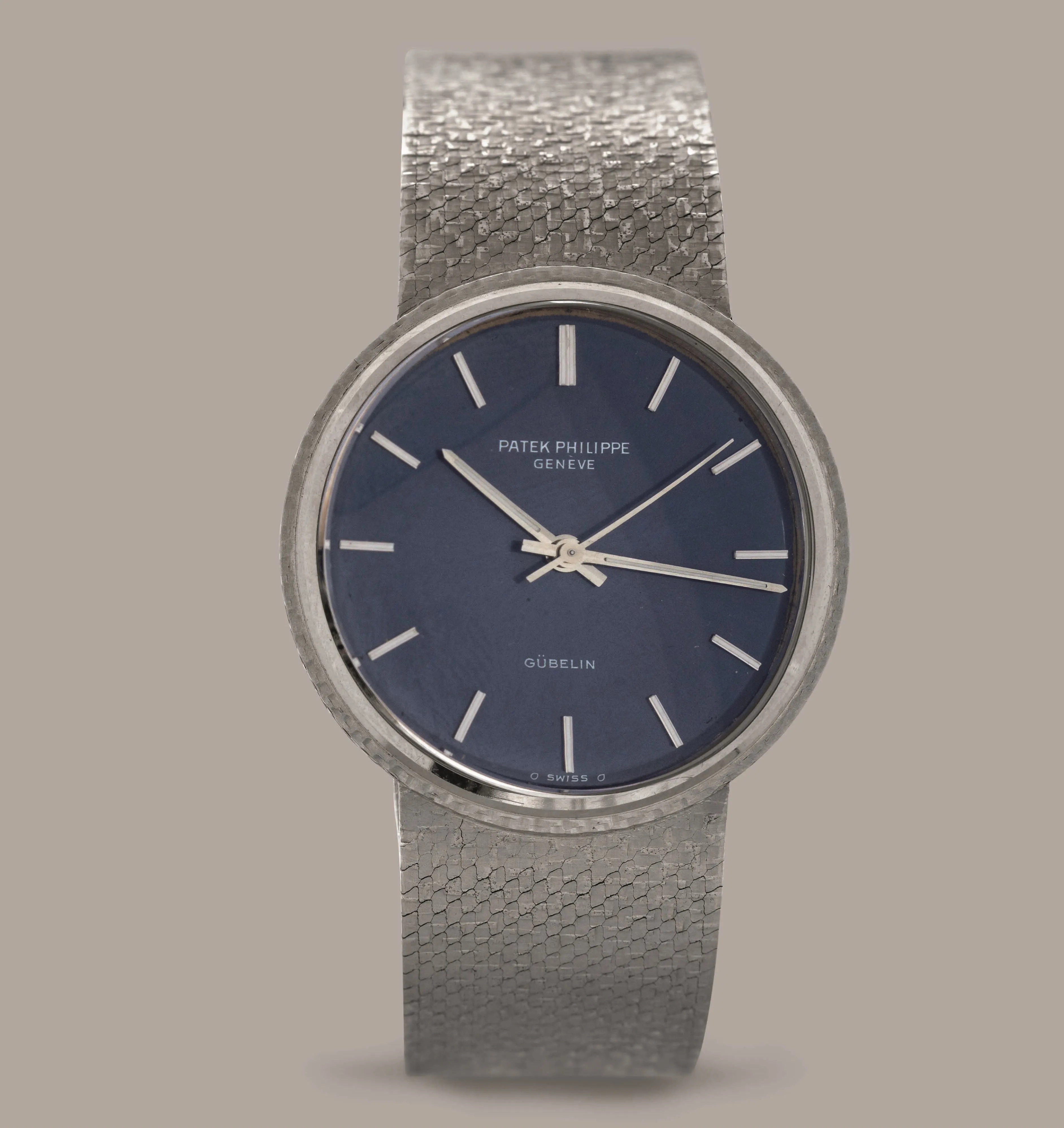 Patek Philippe Calatrava 3563/2 35mm White gold Blue