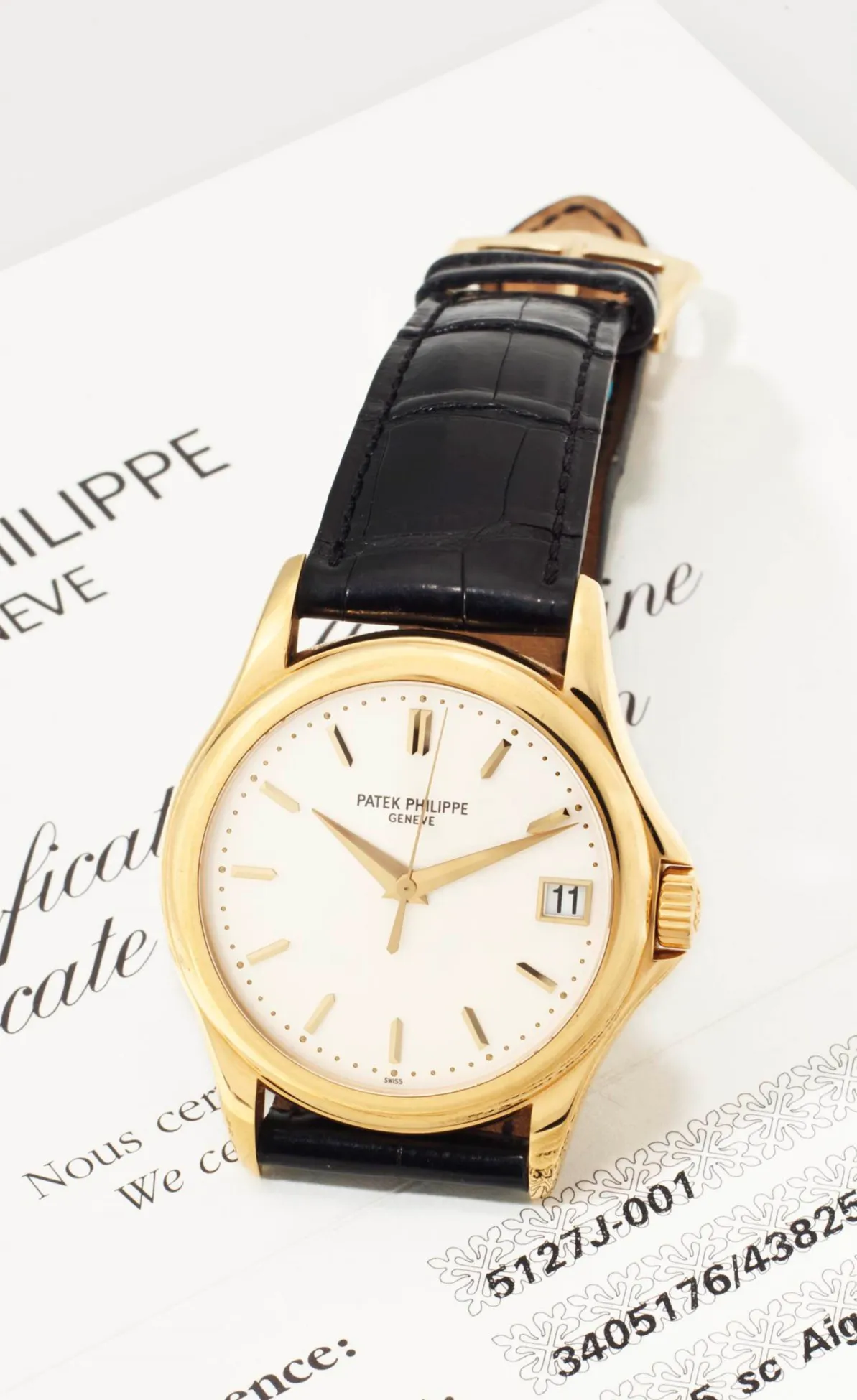 Patek Philippe Calatrava 5127 37mm Yellow gold White