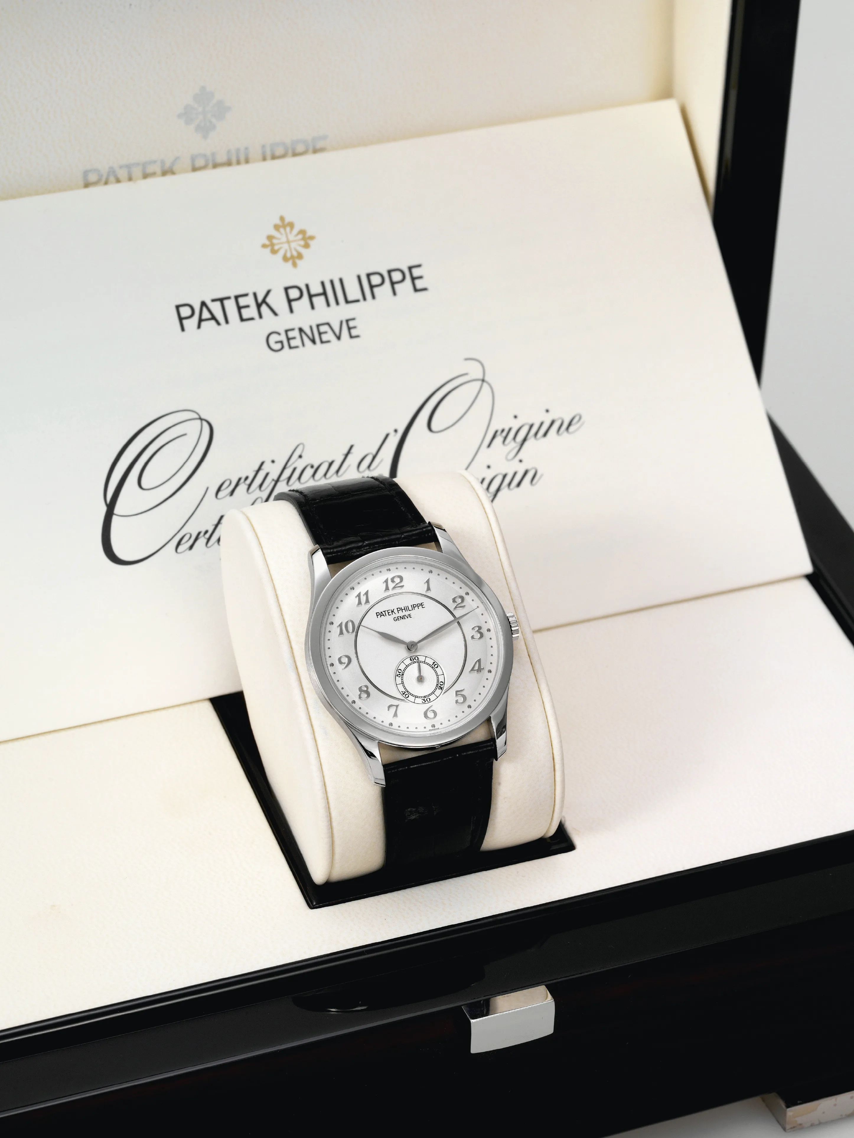 Patek Philippe Calatrava 5196P 37mm Platinum Two-tones silvered