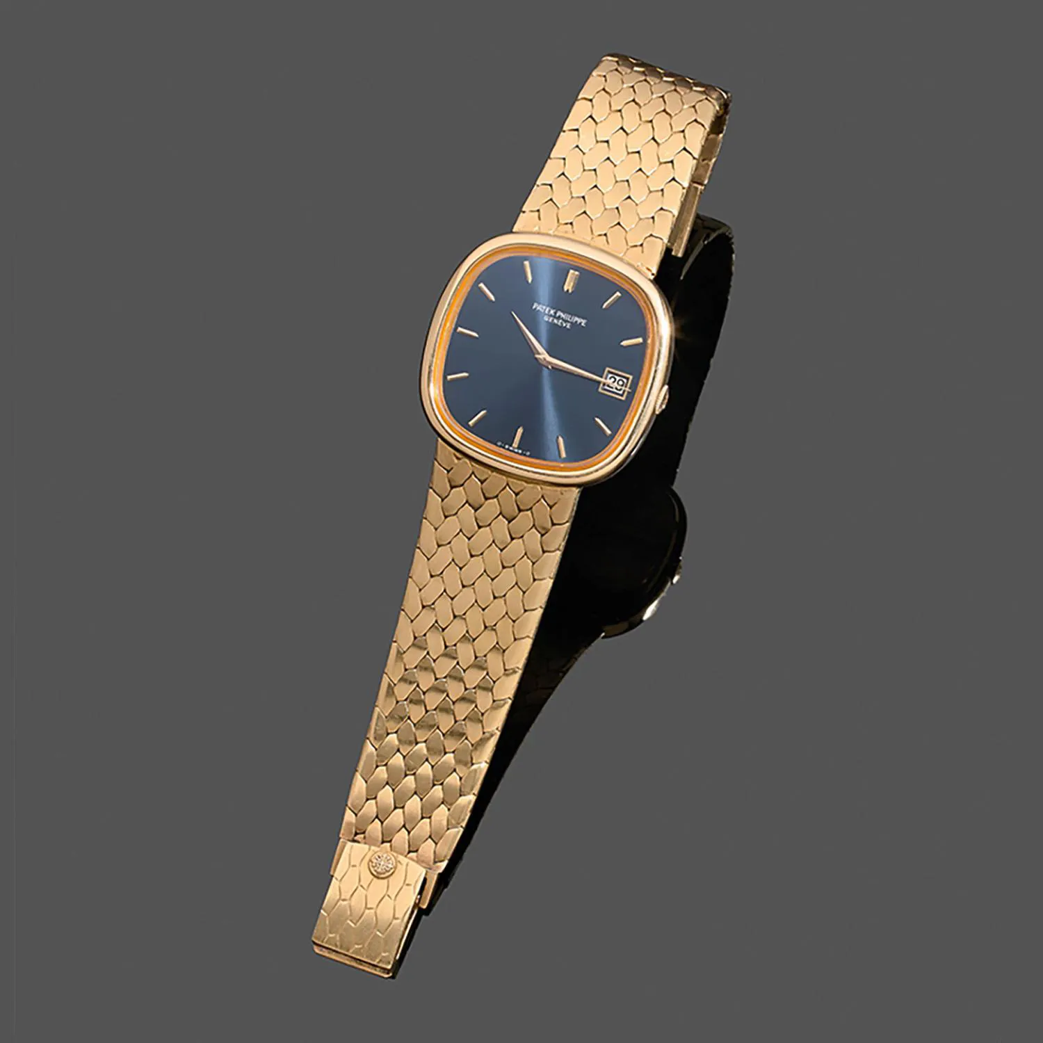 Patek Philippe Ellipse 3604/1 36mm Yellow gold Blue