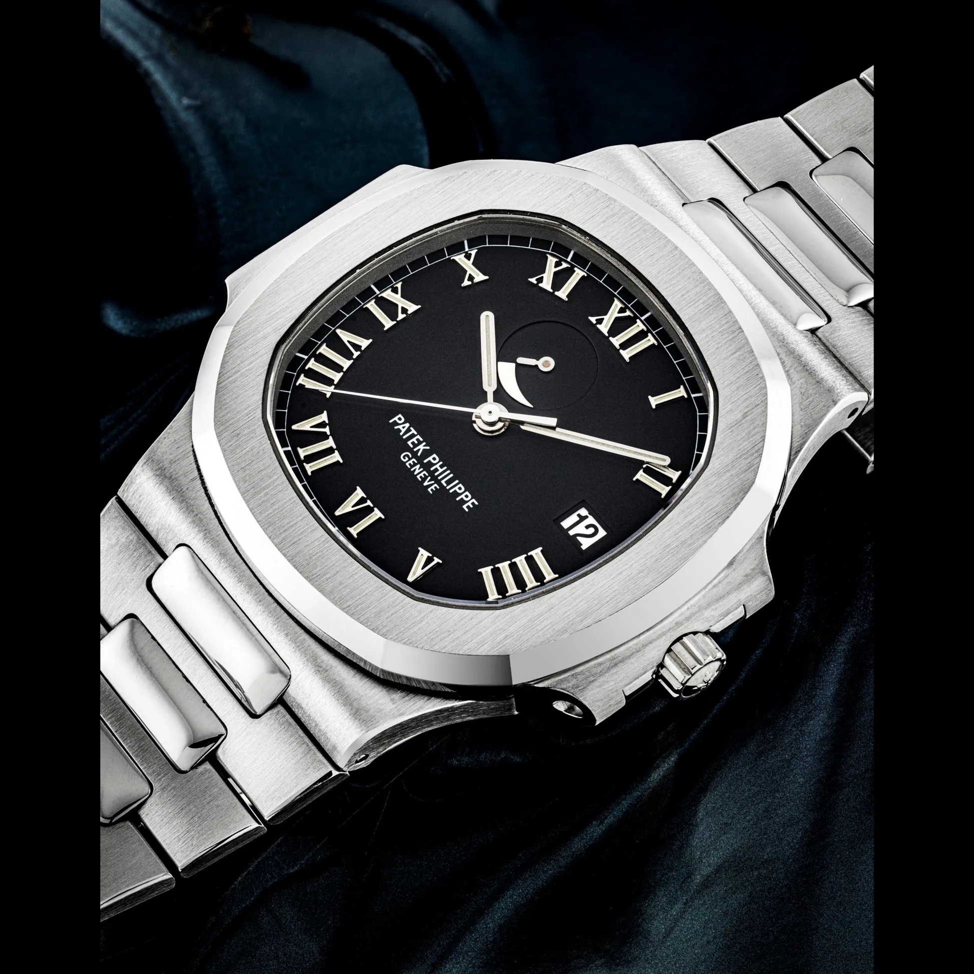 Patek Philippe Nautilus 3710/1A 42mm Stainless steel Black