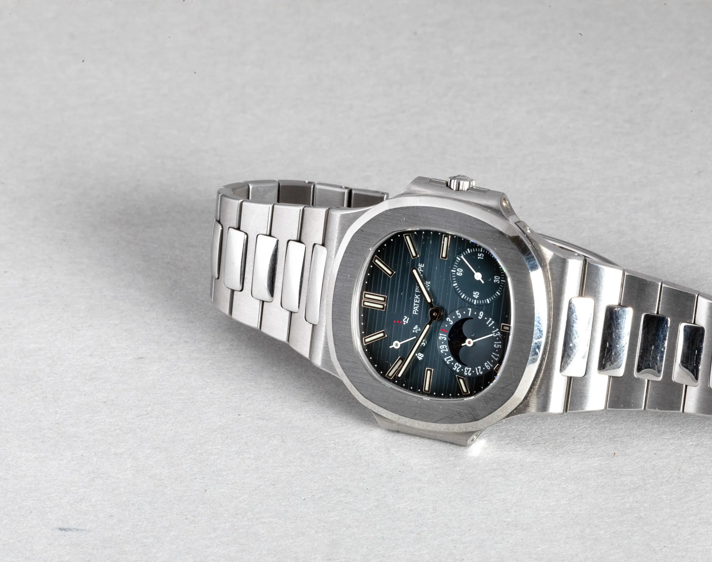 Patek Philippe Nautilus 3712/1A-001 42mm Stainless steel Blue 7