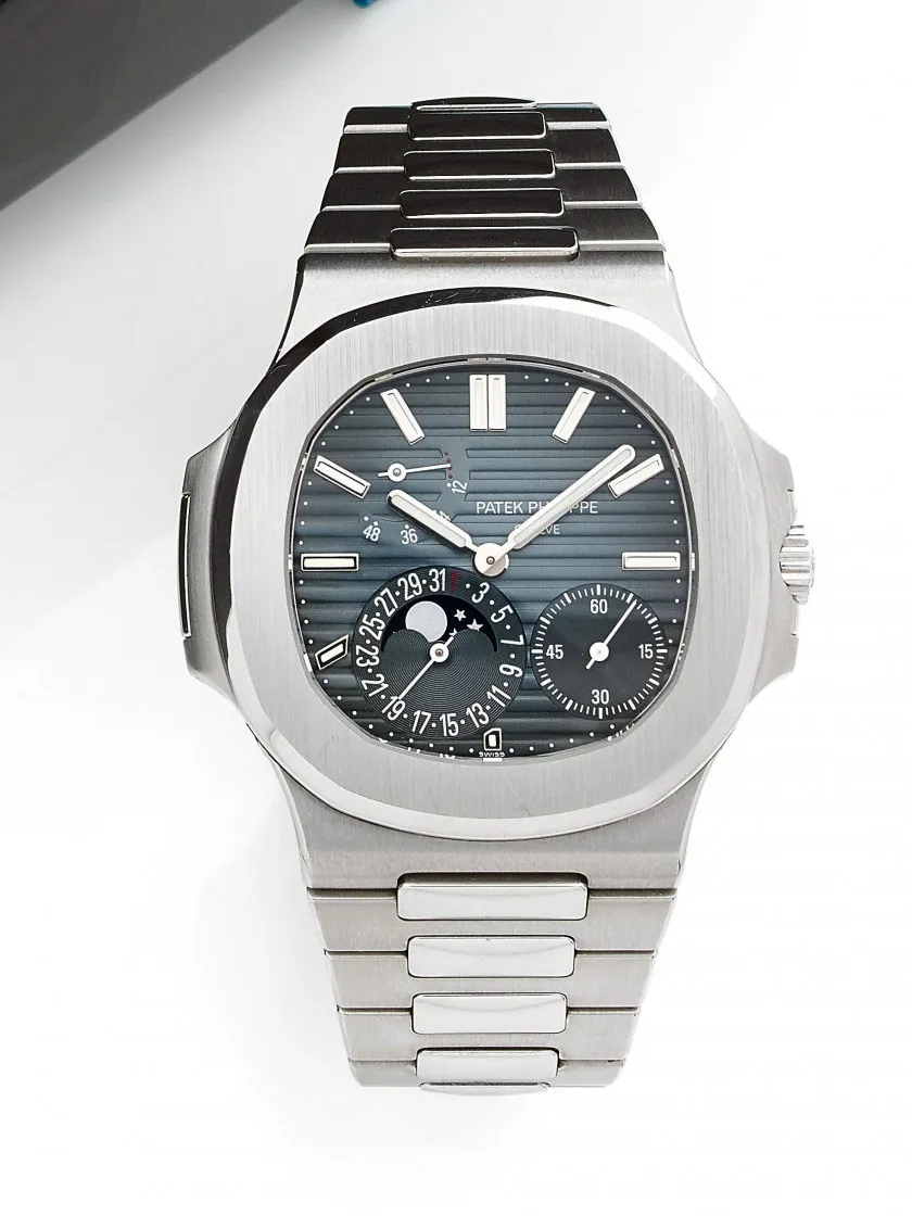 Patek Philippe Nautilus 5712/1A 42mm Stainless steel Black