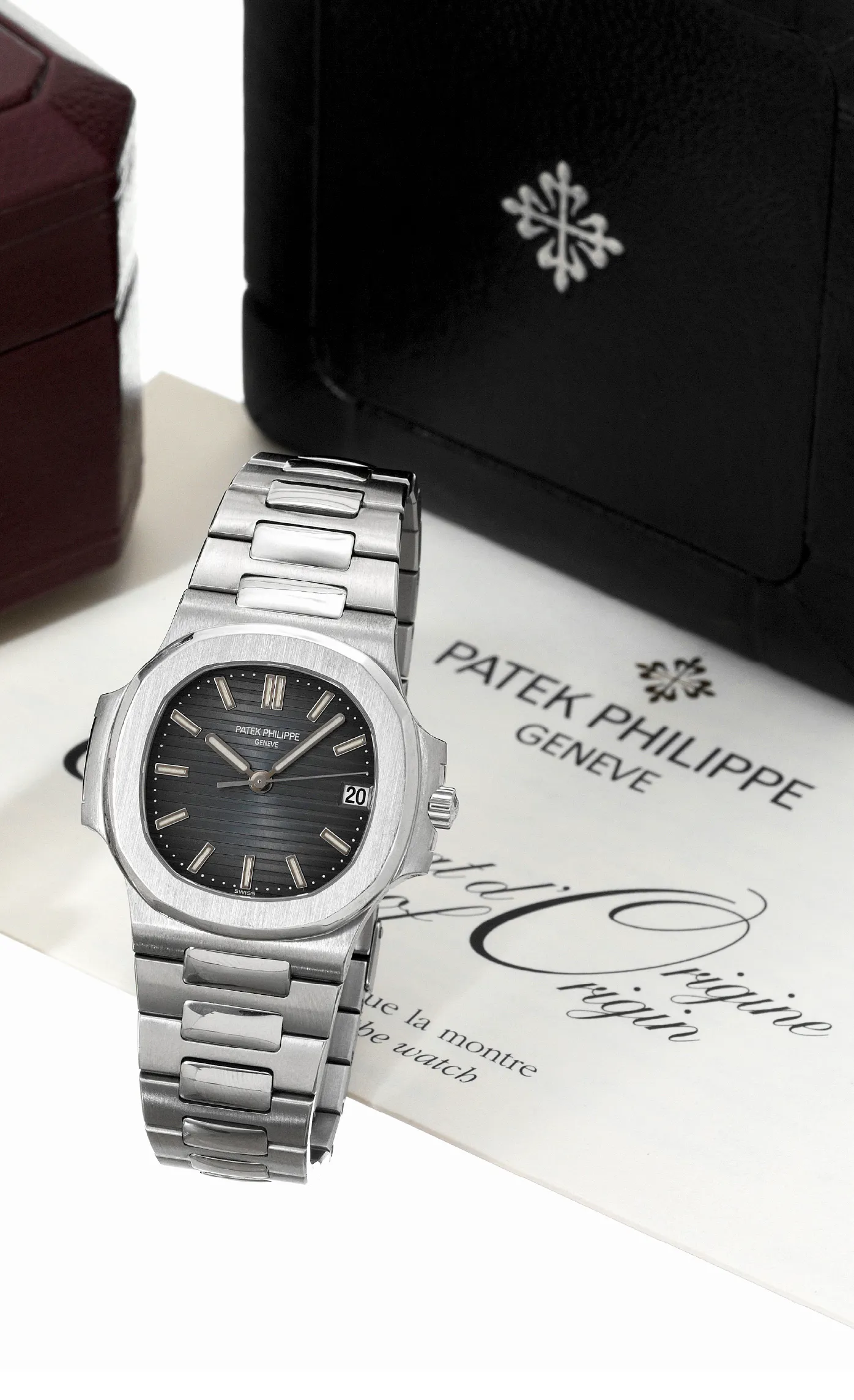 Patek Philippe Nautilus 5800/1 39mm Stainless steel Black