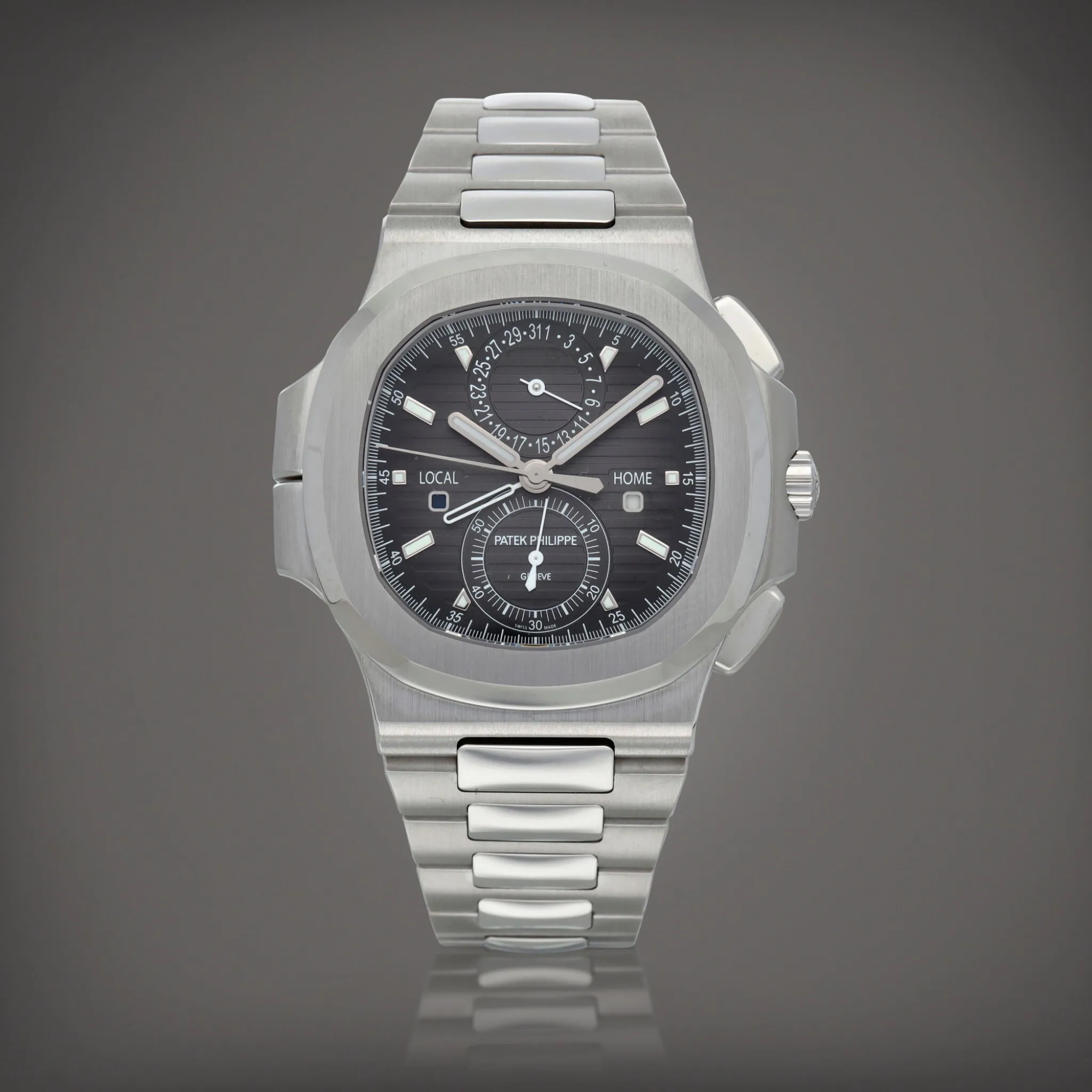 Patek Philippe Nautilus 5990 40.5mm Stainless steel Grey sunburst