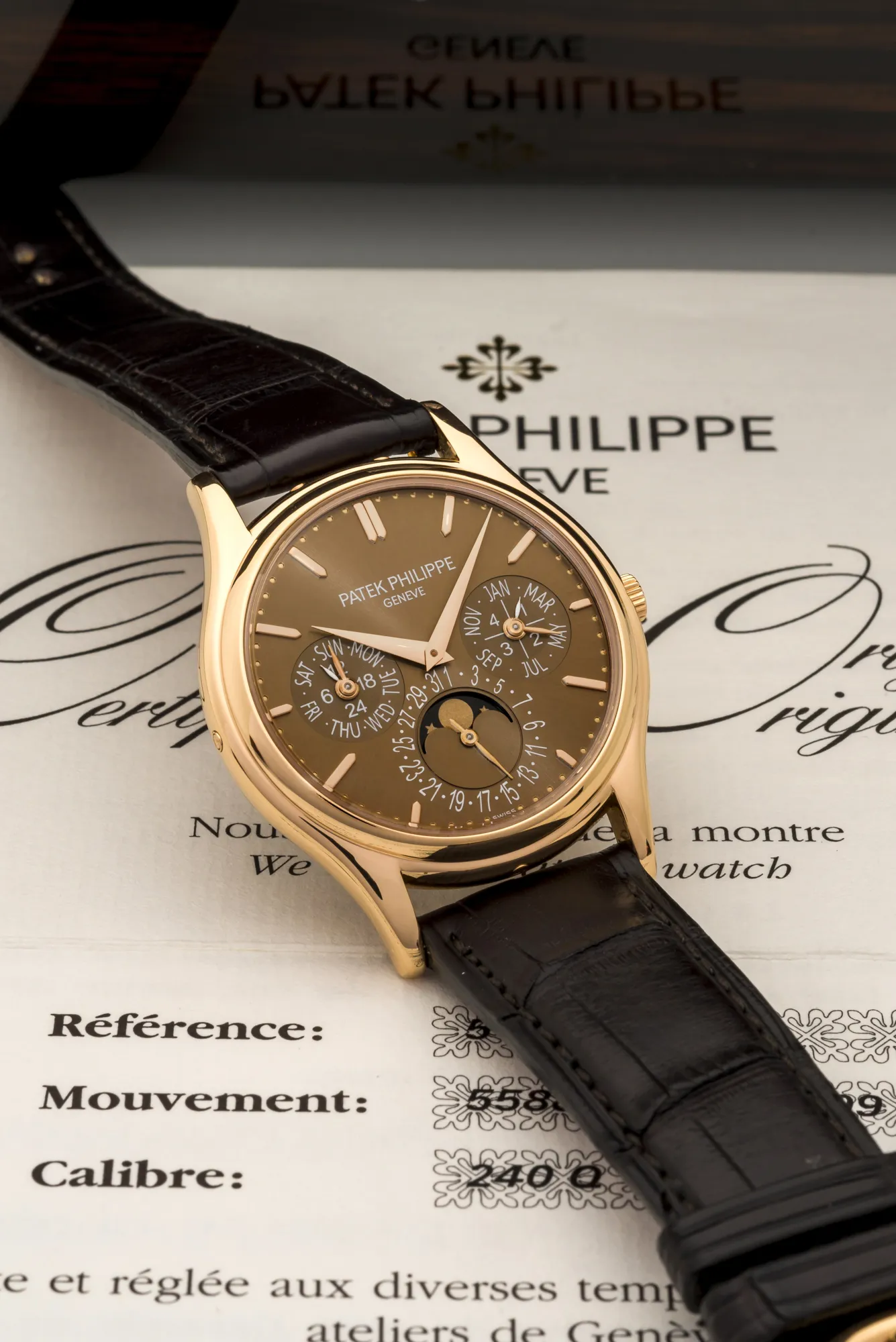 Patek Philippe Perpetual Calendar 5140R 37mm Rose gold Brown