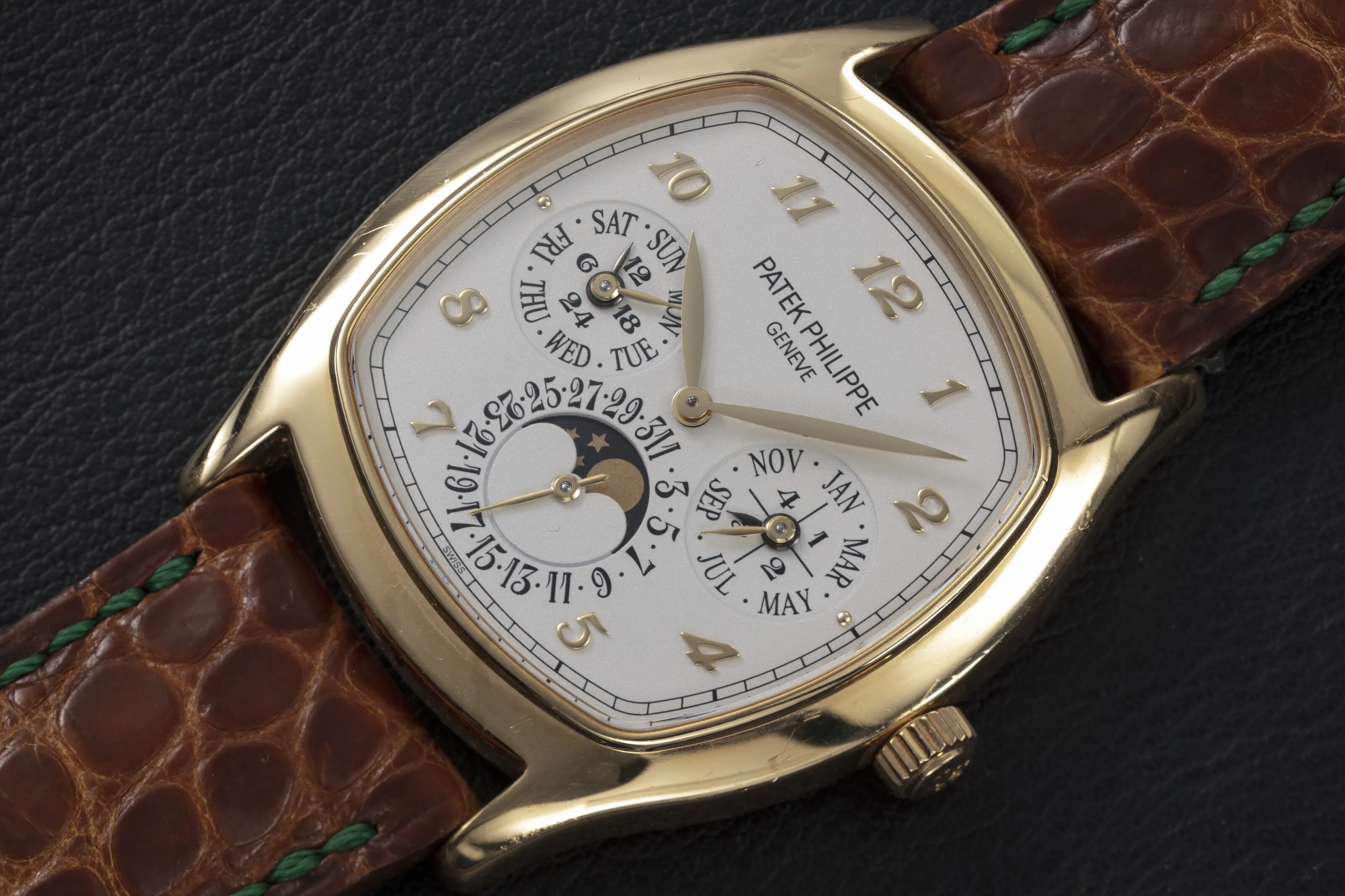 Patek Philippe Perpetual Calendar 5940J-001 37mm Yellow gold Silver