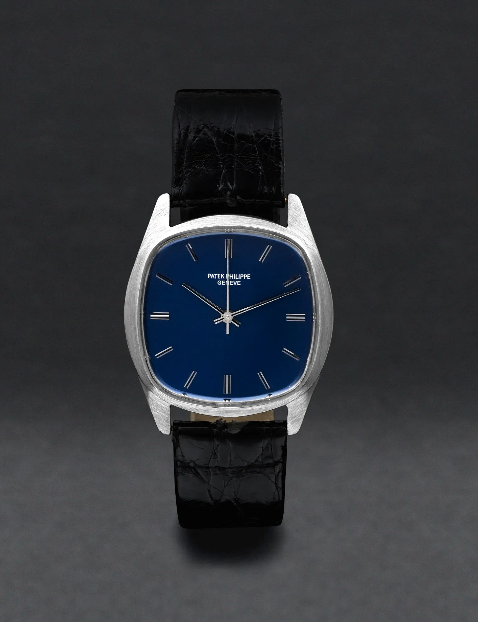 Patek Philippe Calatrava 3585 36mm White gold Blue