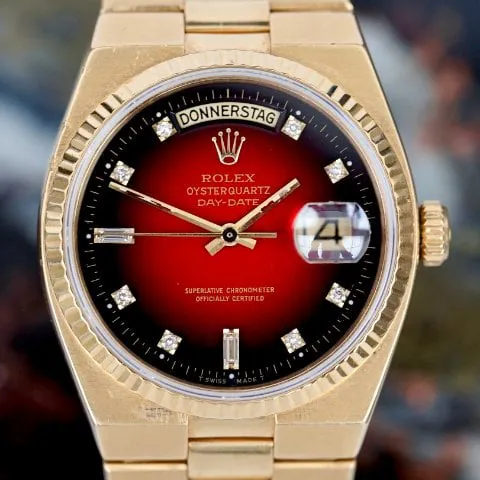 Rolex Day-Date Oysterquartz 19048 36mm Yellow gold Red