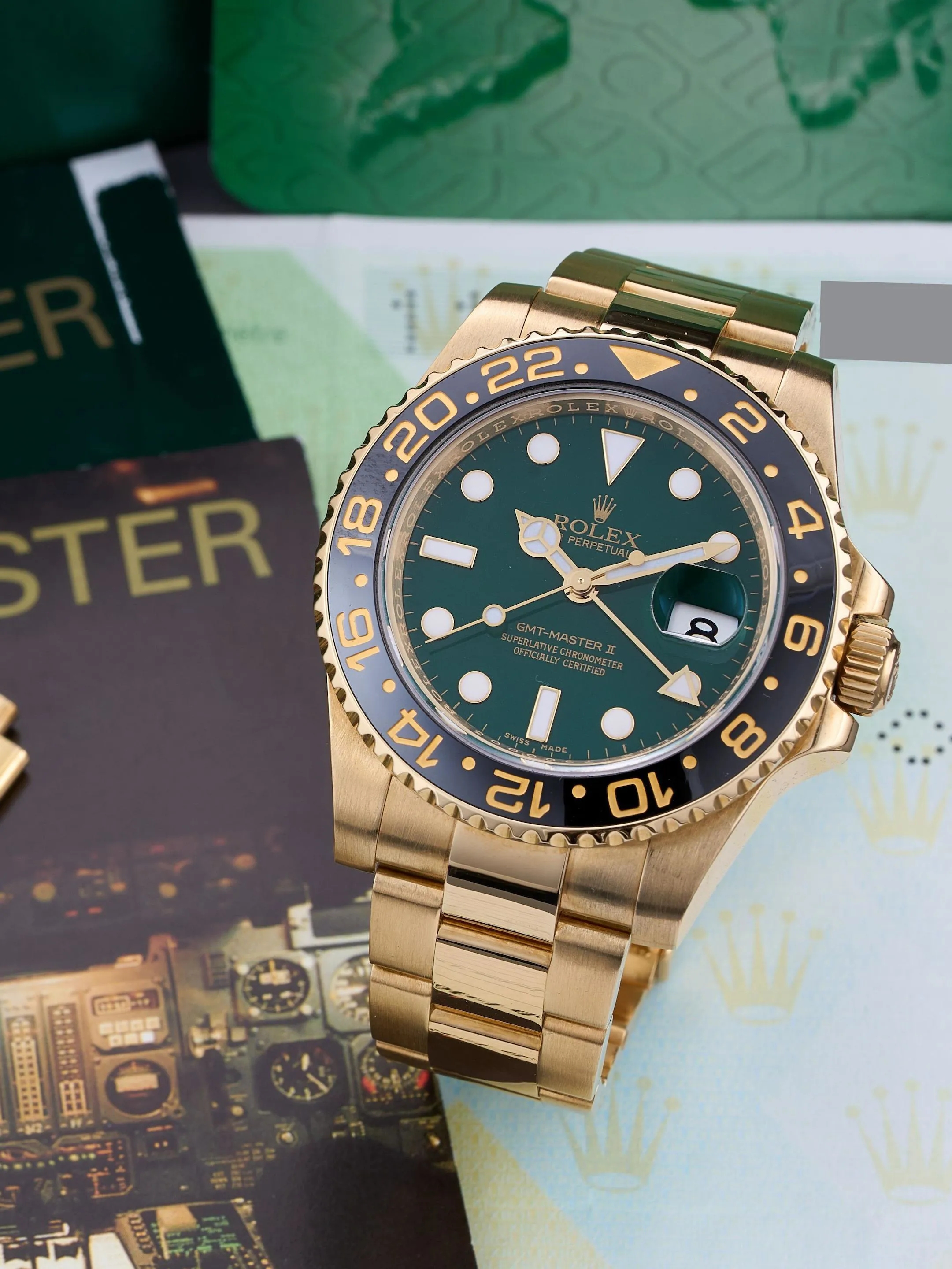 Rolex GMT-Master II 116718LN 40mm Yellow gold Green