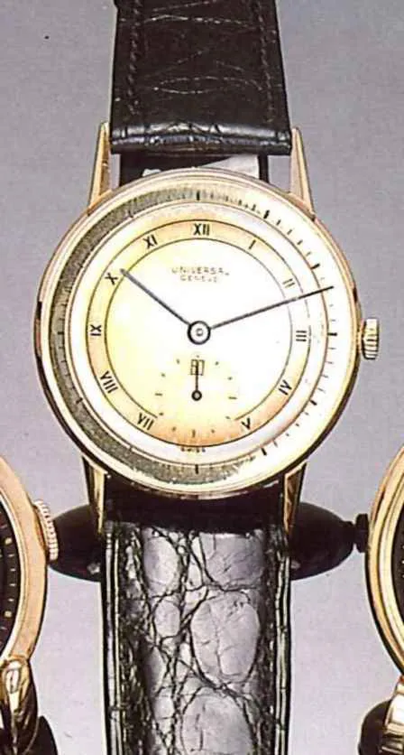 Universal Genève 32mm Rose gold Champagne