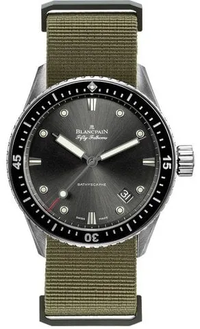 Blancpain Fifty Fathoms 5000-1110-NAKA 43mm Stainless steel Gray meteor