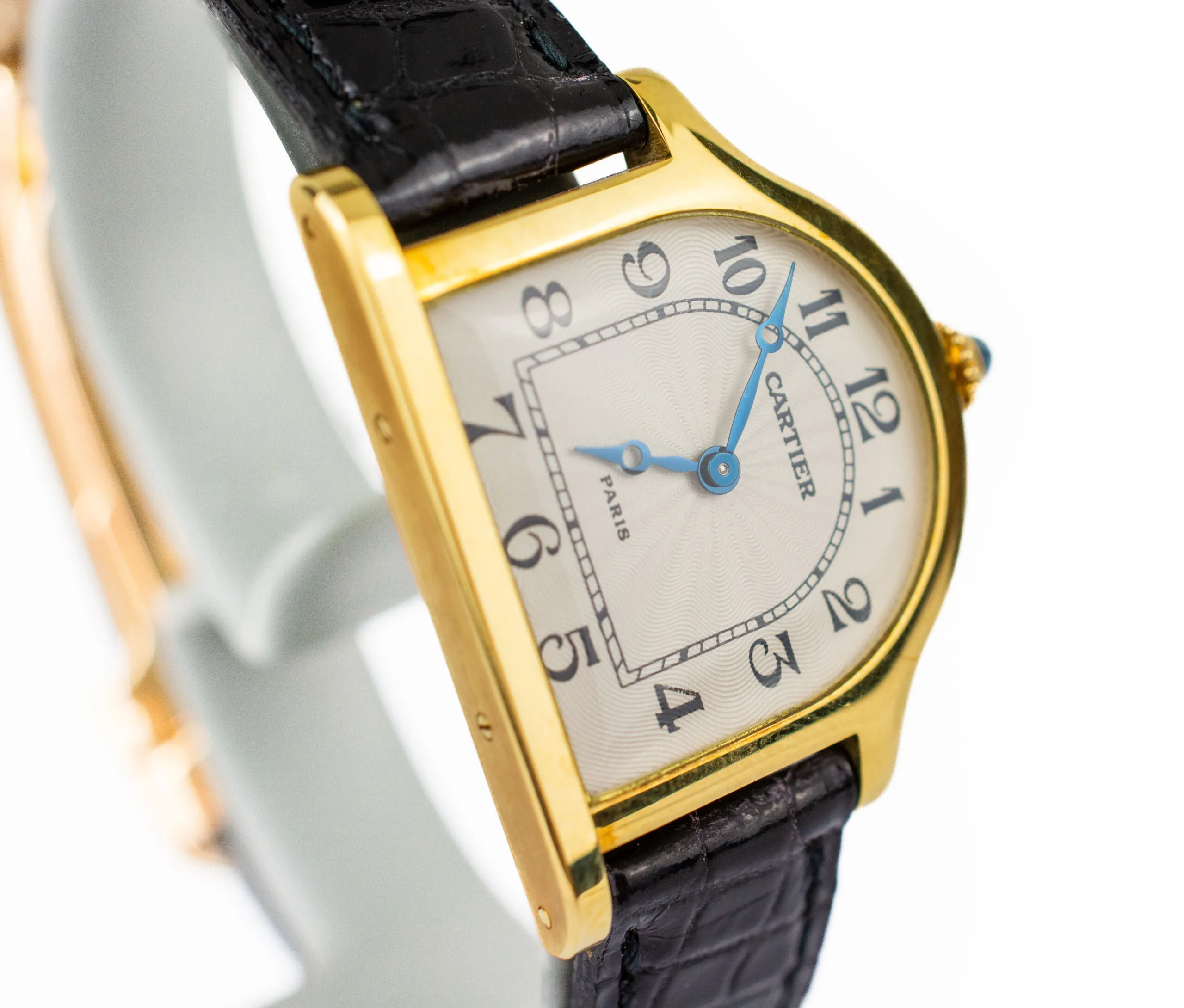 Cartier Cloche 25mm Yellow gold Cream 6