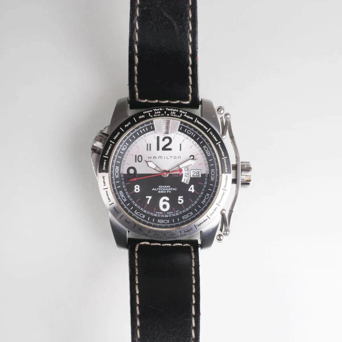 Hamilton Hamilton Watch Company est. 18 Hamilton 44mm Stainless steel Black