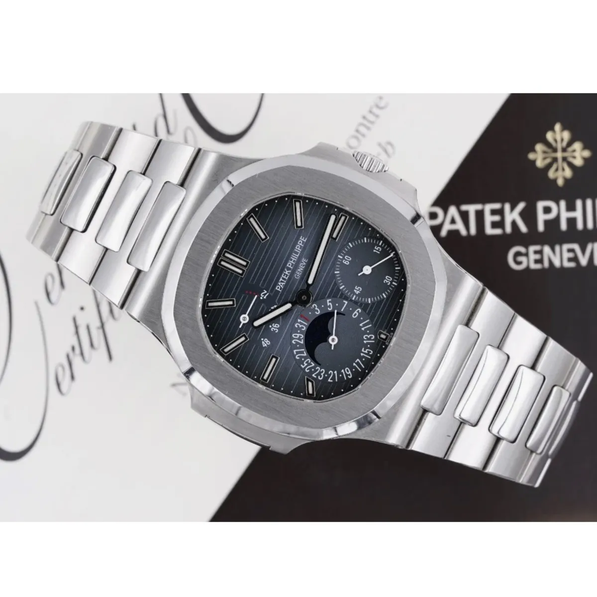 Patek Philippe Nautilus Moonphase 5712/1A-001 40mm Stainless steel Blue 1