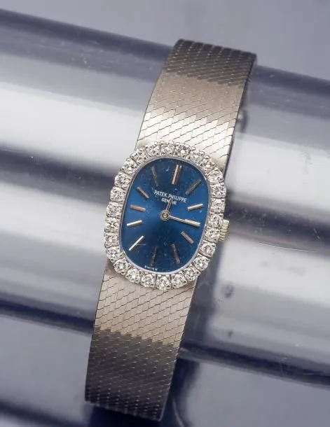 Patek Philippe Ellipse Lady 23mm White gold Blue