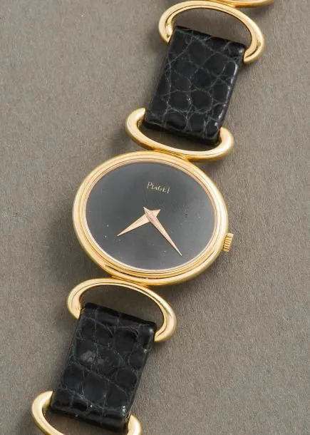 Piaget 9802D 27mm Yellow gold Black