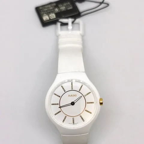 Rado True Thinline R27958709 30mm Ceramic White