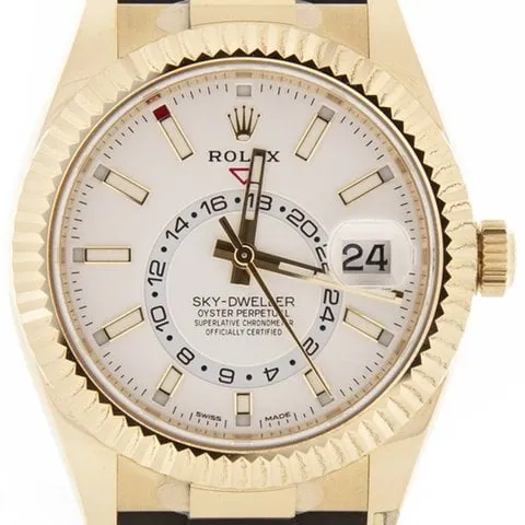 Rolex Sky-Dweller 326238 42mm Yellow gold White