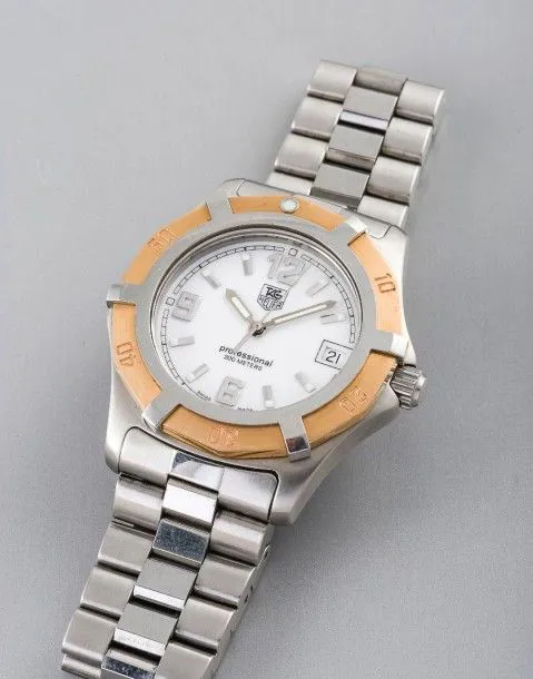 TAG Heuer Professional 39mm Yellow gold White