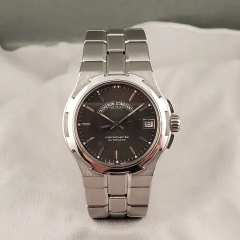 Vacheron Constantin Overseas 42050 Stainless steel Gray