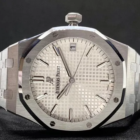 Audemars Piguet Royal Oak 15500ST.OO.1220ST.04 41mm Stainless steel Silver