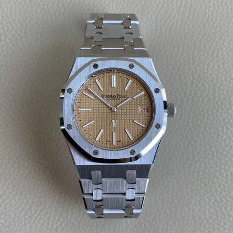 Audemars Piguet Royal Oak 15202BC.OO.1240BC.01 39mm White gold Golden