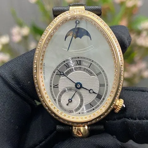 Breguet Reine de Naples 8908BA/52/864.D00D 36.5mm Yellow gold Mother-of-pearl