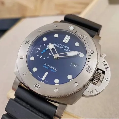 Panerai Submersible PAM 00692 47mm Titanium Blue