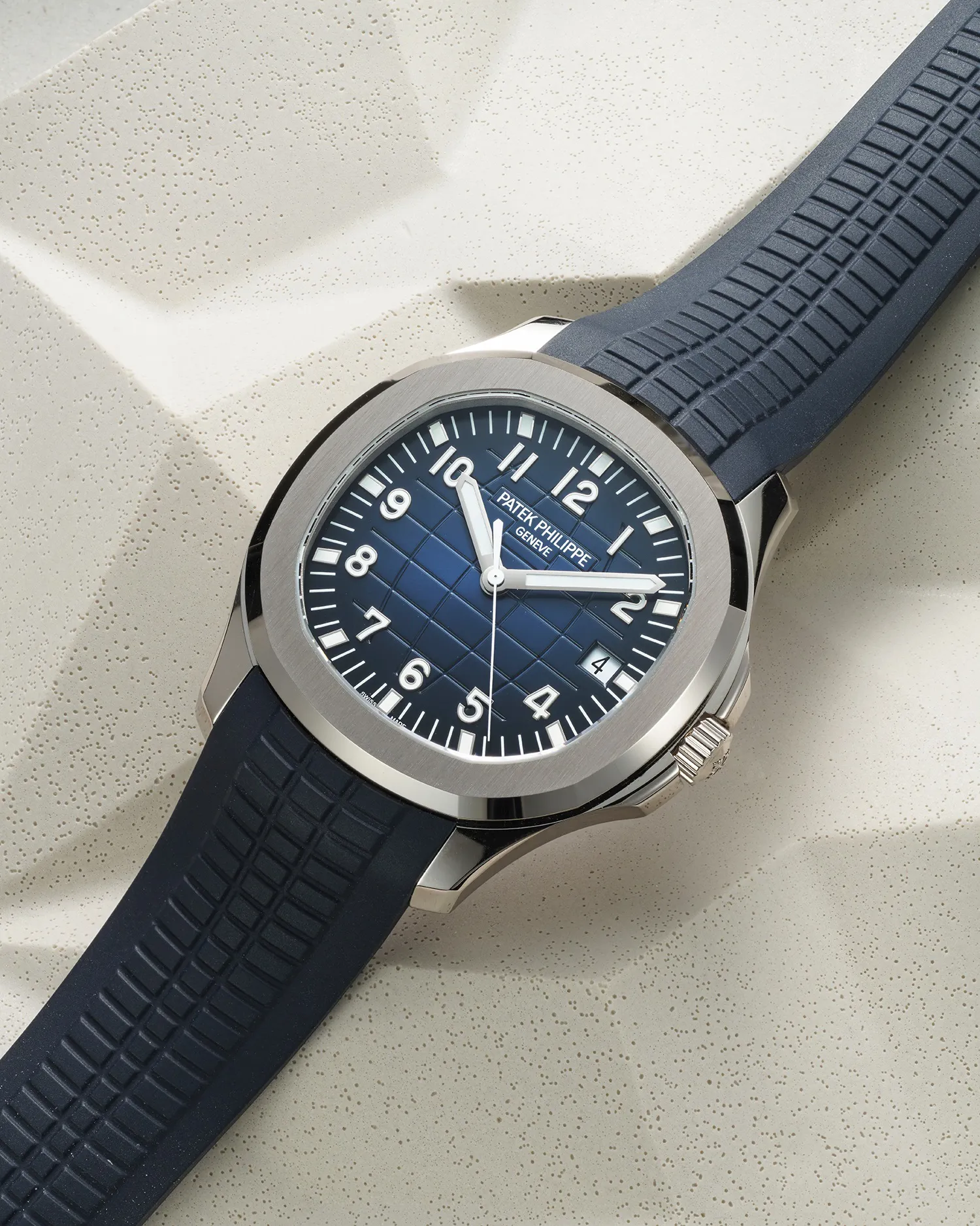 Patek Philippe Aquanaut 5168G-001 42.2mm White gold Blue